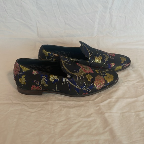 New in box Steve Madden Slip-on Loafers never worn - Picture 4 of 6